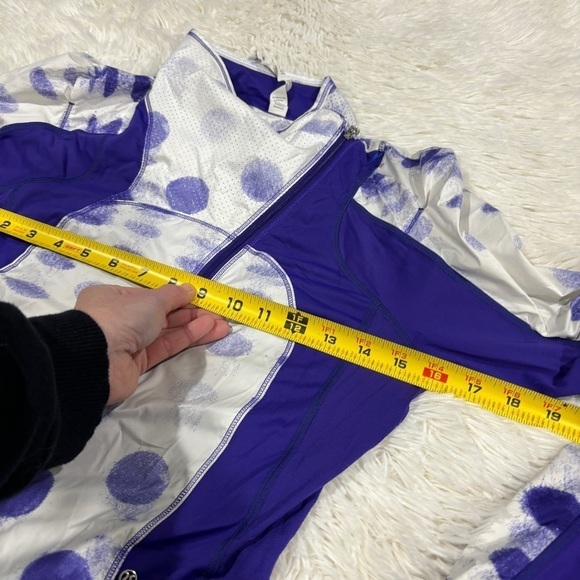 Lululemon Presta Packable Shirket Seaside Dot White / Bruised Berry Size 4 - Picture 10 of 15